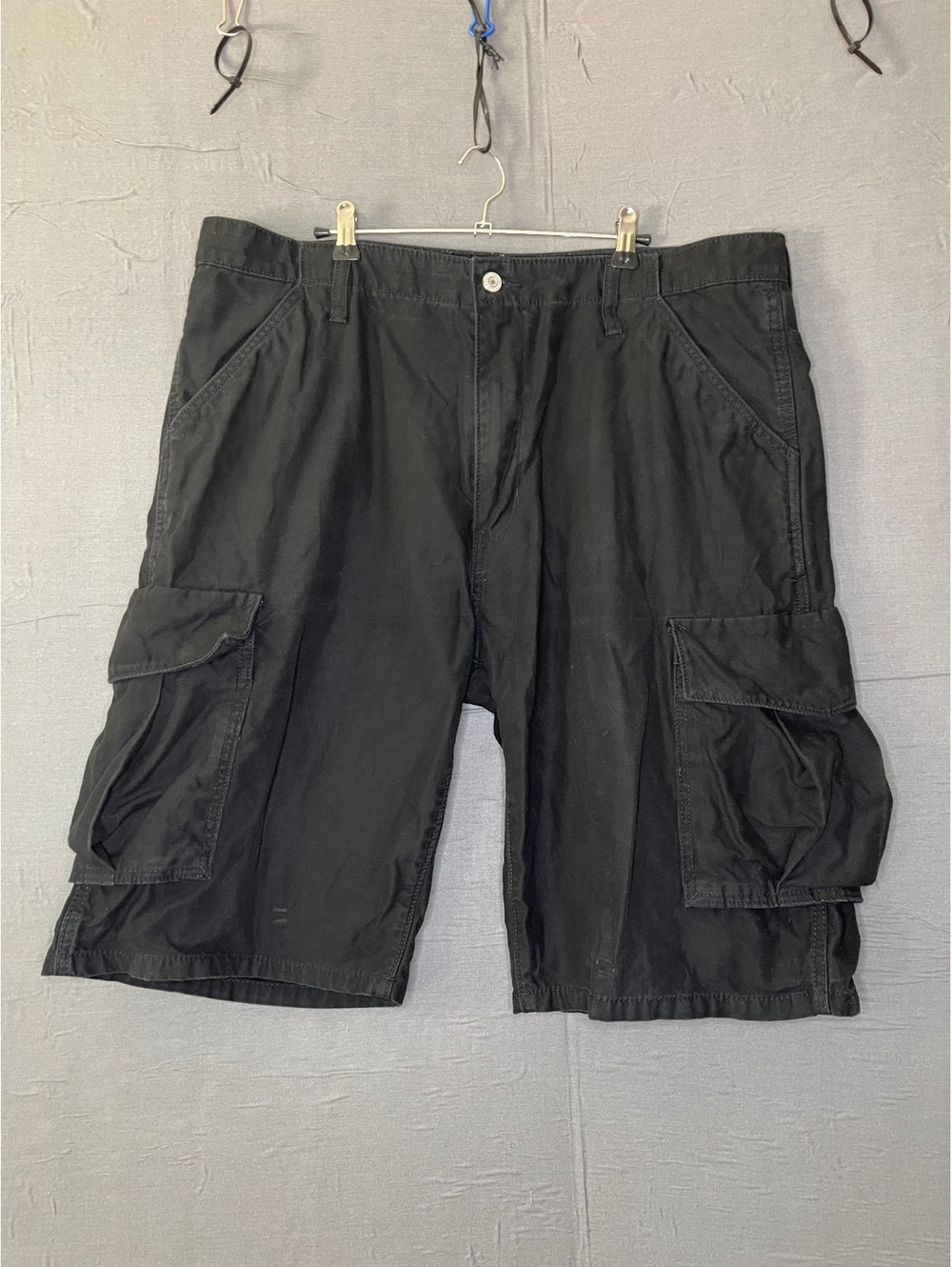 Levi’s Men’s Black Cargo Shorts Size 38 Cotton Casual Utility Pocket Work